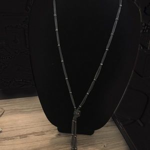 Long tied gunmetal and beads necklace